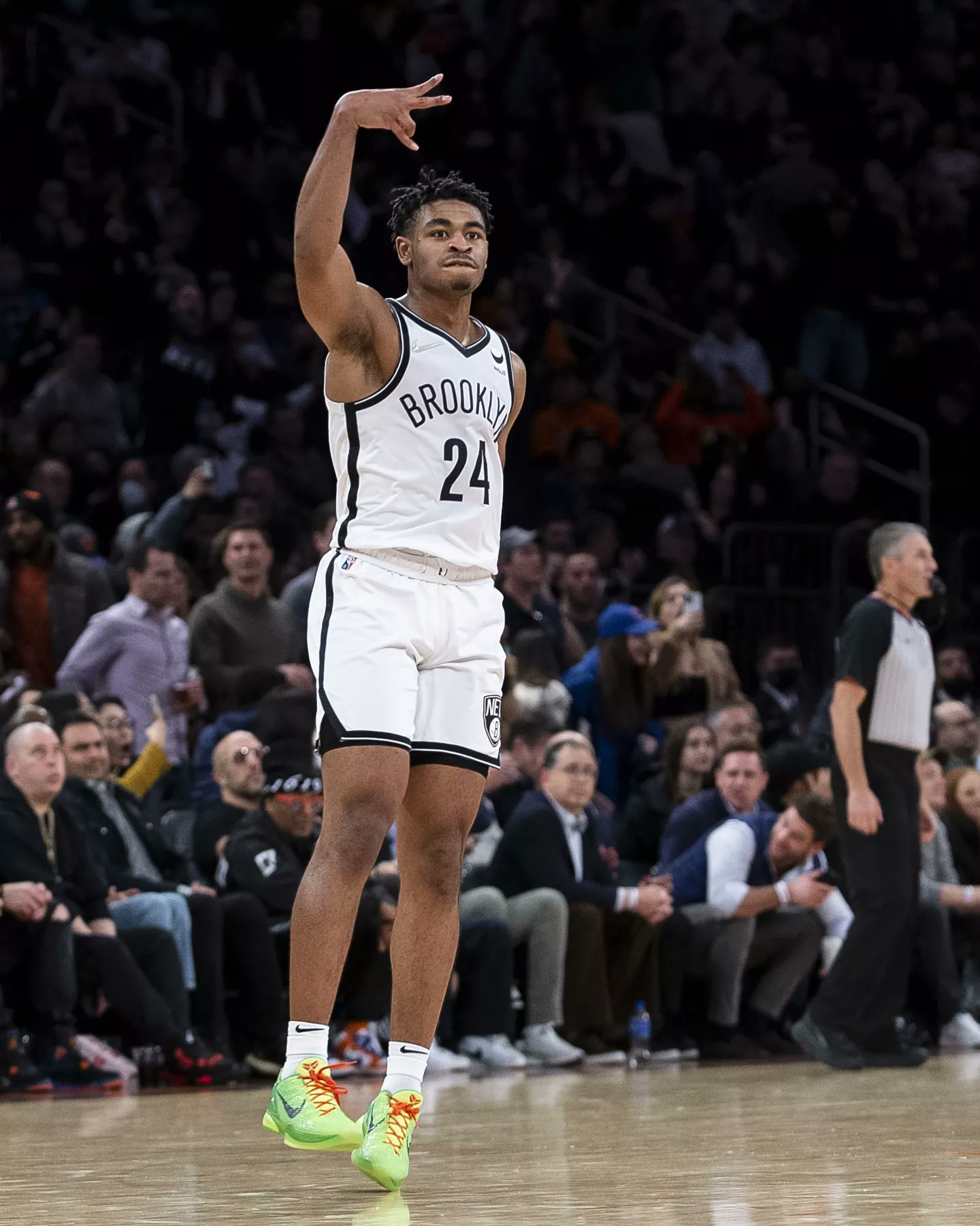 Kyrie Irving出走，成功解放Cam Thomas？今仗首三節已攻下36分! | 廢青NBA | 籃球地帶 - FanPiece